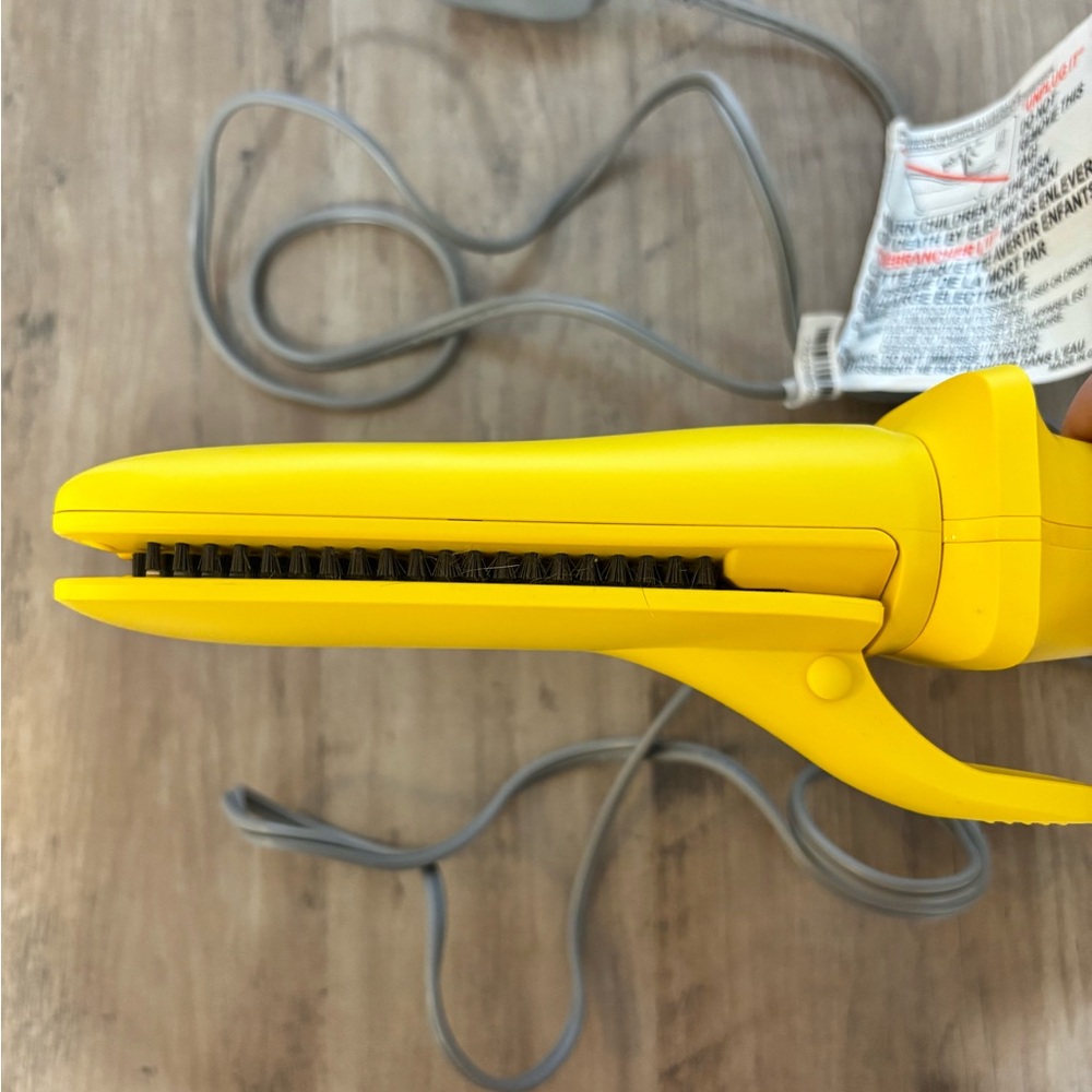 Drybar The Straight Shot Blow Drying Hair Straightener - Picture 9 of 10
